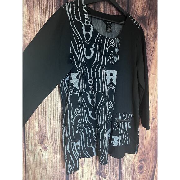 ALI MILES Black Artsy Abstract 3/4 Sleeve 3 Button Art To Wear Top SIZE XL - Picture 3 of 9